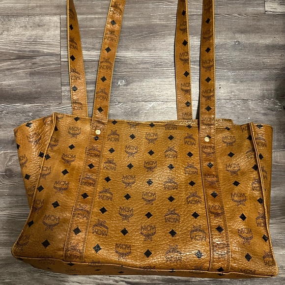 MCM Tote bag - Picture 2 of 4